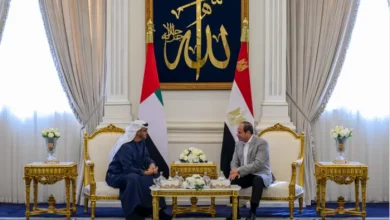 صورة الرئيس السيسي يصل العاصمة الإماراتية أبوظبي ويلتقي الشيخ محمد بن زايد