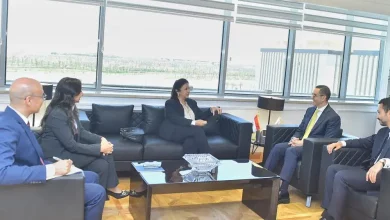 صورة وزير الاستثمار يبحث مع مسؤولي «أكسا» الفرص الاستثمارية بقطاع التأمين
