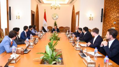 صورة وزير الخارجية : توثيق الروابط بين الجاليات المصرية بالخارج والوطن من خلال تنظيم الزيارات الهادفة للمشروعات القومية والإنجازات