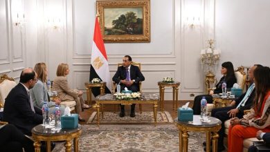 صورة مدبولي يلتقي نائب رئيس بنك الاستثمار الأوروبي