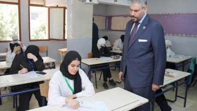 صورة السفير الليبي في القاهرة يتابع امتحانات الشهادتين الإعدادية والثانوية للطلبة الليبيين