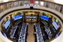 صورة تراجع جماعي لمؤشرات البورصة المصرية ورأسمالها السوقي يخسر 16 مليار جنيه