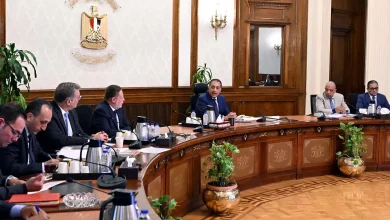 صورة رئيس الوزراء يوجّه بسرعة تشغيل سفن التغييز وتأمين احتياجات الكهرباء بعد التطورات الإقليمية