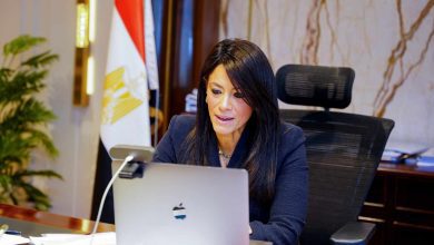 صورة رانيا المشاط تهنئ مينا رزق لفوزه برئاسة المجلس التنفيذي لمنظمة الأغذية والزراعة “الفاو”