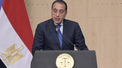 صورة رئيس الوزراء: توجيهات رئاسية بأن تكون الأولوية لإنهاء المتأخرات للشركاء الأجانب بقطاع البترول