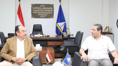 صورة وزير قطاع الأعمال يلتقي محافظ دمياط خلال زيارته للمحافظة لتفقد عدد من المنشآت الصناعية والفندقية