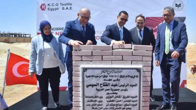 صورة وزير الاستثمار يشارك بفعاليات وضع حجر الأساس لمصنع شركة منسوجات تركية بالعاشر من رمضان