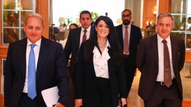 صورة وزيرة التخطيط  تشهد توقيع أول تمويل مرتبط بالاستدامة بقيمة 100 مليون دولار