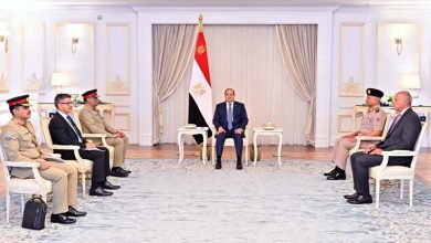 صورة «تبادل الخبرات في مكافحة الإرهاب» يتصدر لقاء الرئيس السيسي ورئيس هيئة الأركان المشتركة لباكستان