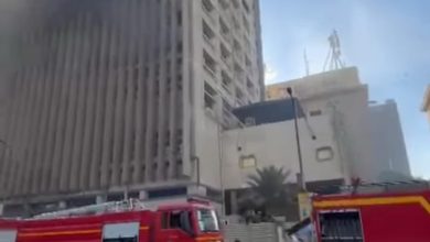 صورة الحماية المدنية تنجح في محاصرة حريق سنترال رمسيس ..ومصدر أمني ماس كهربائي وراء الحريق