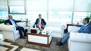 صورة وزير الزراعة ورئيس هيئة الرقابة المالية يعقدان اجتماعًا لتسريع تنفيذ خطط عمل صندوق التكافل الزراعي