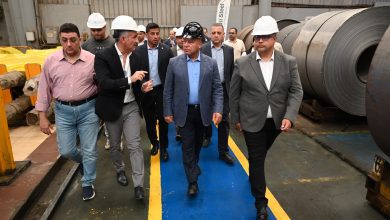 صورة كامل الوزير يتفقد 3 مصانع متخصصة في الصناعات الغذائية والمعدنية ومواد البناء بمدينة العبور الصناعية
