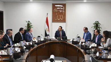 صورة بحضور محافظ المركزي .. مدبولي يتابع جهود خفض الدين العام