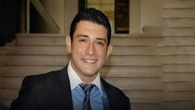 صورة عمرو الدجوي ينعى شقيقه الراحل بكلمات مؤثرة ويحيي ذكرى ميلاد والده