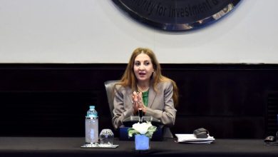 صورة تعاون بين الحكومة والقطاع الخاص لصياغة رؤية إصلاحية تجمع بين المعايير الدولية والأولويات الوطنية