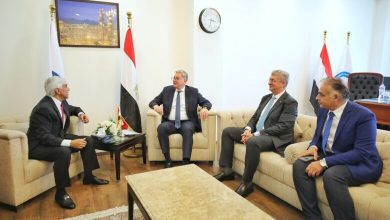 صورة وزير البترول : تشجيع وتوطين الصناعات المحلية يأتي في مقدمة أولويات الحكومة