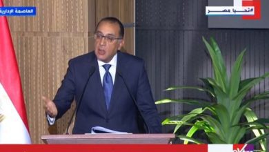 صورة رئيس الوزراء  : الدولة ملتزمة بتوفير مساكن بديلة للمستأجرين غير القادرين