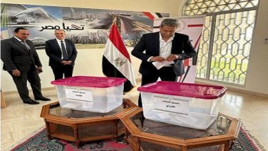 صورة الجالية المصرية   تشارك بسلطنة عمان على السفارة للتصويت في انتخابات مجلس الشيوخ