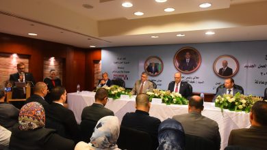 صورة وزير العمل ومحافظ الجيزة يفتتحان ندوة تثقيفية للتوعية بمواد قانون العمل الجديد ويُسلمان  40 عقد عمل لذوي همم