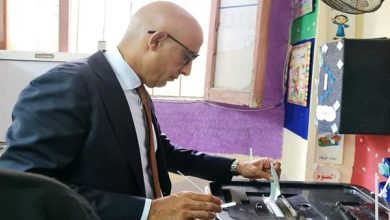 صورة وزير التربية والتعليم يدلي بصوته في انتخابات مجلس الشيوخ لعام 2025