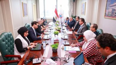 صورة وزير الصحة يستقبل مستشار الرئيس الكولومبي لتعزيز التعاون في تقديم المساعدات الطبية للأشقاء الفلسطينيين في قطاع غزة