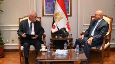 صورة “الوزير ” يستقبل السفير الياباني بالقاهرة لمتابعة الموقف التنفيذي للمشروعات المشتركة وبحث التعاون المستقبلي بين الجانبين