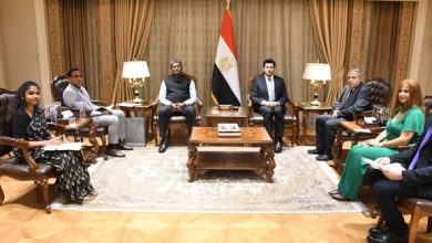 صورة وزير الشباب والرياضة يبحث مع سفير الهند بالقاهرة التعاون المشترك