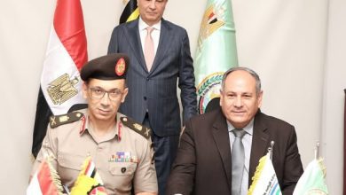 صورة وزير الزراعة يشهد توقيع بروتوكول تعاون بين مركز البحوث الزراعية والكلية الفنية العسكرية لإنتاج الأسمدة البوتاسية محليًا