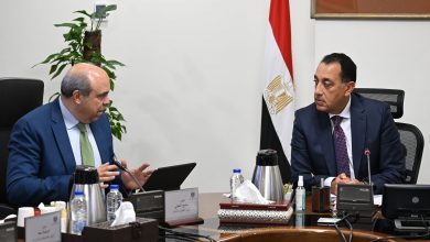 صورة رئيس الوزراء يتابع الموقف التنفيذي لمشروع “مبنى 4” بمطار القاهرة الدولي