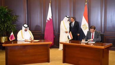 صورة وزير الزراعة ووزير البلدية بقطر يوقعان مذكرة تفاهم لتعزيز التعاون في المجالات المرتبطة بالقطاع الزراعي والأمن الغذائي بين البلدين