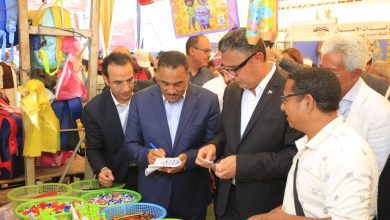 صورة وزير التموين والتجارة الداخلية ومحافظ مطروح يتفقدا مشروعات وخدمات التموين بمحافظة مطروح