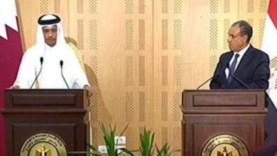صورة رئيس الوزراء القطري : الأسابيع القادمة ستشهد الاتفاق على عدد من المشروعات ضمن حزمة استثمارات بقيمة 7.5 مليار دولار نستهدف ضخها بمصر