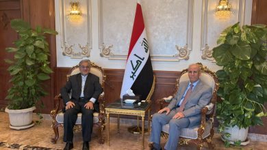 صورة السفير العراقي يستقبل رئيس البعثة الدبلوماسية الإيرانية في القاهرة .