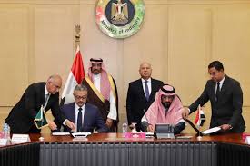 صورة وزيرا الصناعة السعودي والمصري يبحثان سبل تعزيز التكامل الصناعي بين البلدين