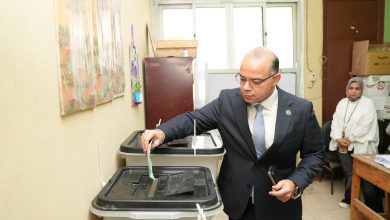 صورة د. محمد فريد  يُدلي بصوته في انتخابات مجلس الشيوخ 2025