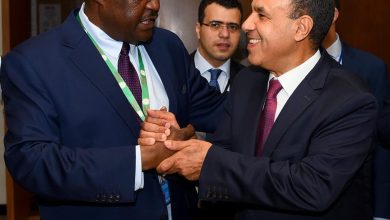 صورة وزير الخارجية يلتقي مع نظيره الهولندي على هامش أعمال الجمعية العامة في نيويورك