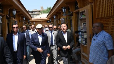 صورة رئيس الوزراء يتفقد مشروع إحياء حديقة الأزبكية التراثية بعد الانتهاء من الأعمال استعدادًا لافتتاحها