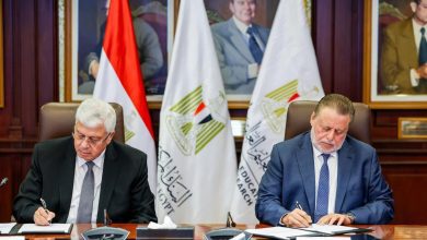صورة محافظ البنك المركزي المصري ووزير التعليم العالي يوقعان بروتوكولي تعاون لتوفير منح جامعية للطلاب المتفوقين غير القادرين ومنح للطلاب المتضررين من توقف برنامج المعونة الأمريكية