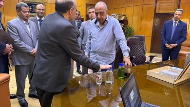 صورة وزير الكهرباء يتابع مستجدات تنفيذ مشروعات توطين صناعة بطاريات أيون الليثيوم والخلايا الكهروضوئية