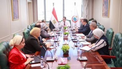 صورة وزير الصحة يتابع آليات تسوية مديونيات منظومة الشراء الموحد