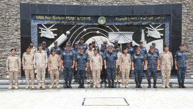 صورة قائد القوات البحرية يلتقى رئيس أركان القوات البحرية الملكية السعودية ذ
