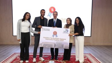 صورة وزير الاتصالات يشهد حفل تخريج طلاب الجامعات الملتحقين بالبرنامج الصيفي للتكنولوجيات المساعدة