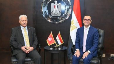 صورة الخطيب يلتقي مع وزير التجارة التونسي لبحث فرص الاستثمار بالسوق المصرية
