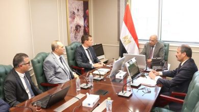 صورة وزير الكهرباء يبحث مع “شنايدر إليكتريك” الموقف التنفيذي لمبادرة تحسين كفاءة استخدام الطاقة بالمصانع