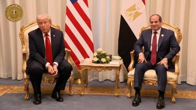 صورة مباحثات الرئيس السيسي وترامب على هامش قمة شرم الشيخ للسلام