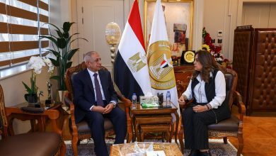صورة القائم بأعمال وزير البيئة تبحث مع رئيس الأكاديمية العربية للعلوم والتكنولوجيا ملفات التعاون المشتركة