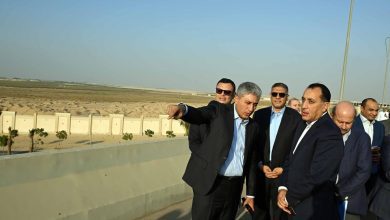صورة رئيس الوزراء يطمئن ميدانيًا على الانتهاء من أعمال تطوير المنطقة المحيطة بالمتحف المصري الكبير والطرق المؤدية إليه