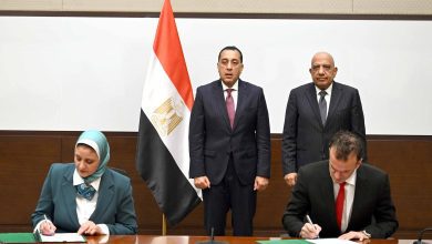 صورة مدبولي يشهد اتفاقية التعاون بين شركة نقل الكهرباء وشركة “K&K”  لتنفيذ مشروع الربط الكهربائي بين مصر وأوروبا عبر إيطاليا