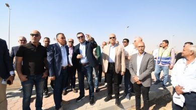 صورة وزير الإسكان يتفقد الطرق والمحاور ووحدات الإسكان الأخضر  بـ ” سكن لكل المصريين” بمدينة حدائق العاشر من رمضان