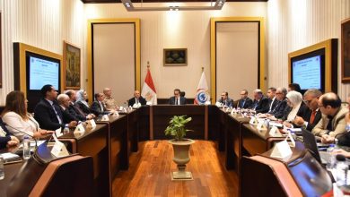 صورة وزير الصحة يعقد اجتماع مجلس مراقبة عمليات الدم لتوحيد الأسعار وضبط حملات التبرع